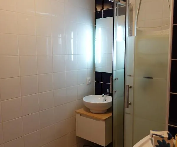 旅馆 International